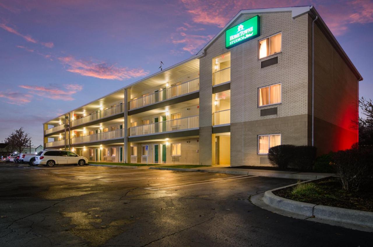 โฮมทาวน์ สตูดิโอส์ ดีทรอยต์ - ลิโวเนีย Motel ภายนอก รูปภาพ